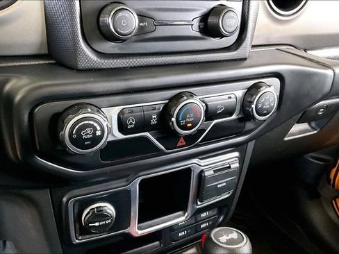Used 2021 Jeep Wrangler Unlimited Sport AWD/4WD image 23