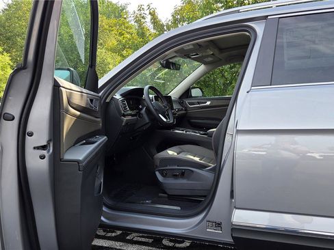 New 2026 Volkswagen Atlas SEL AWD/4WD image 13
