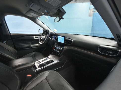 Used 2022 Ford Explorer Limited w/ Equipment Group 301A image 24