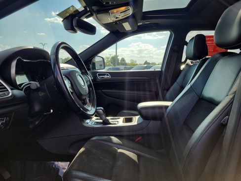 Used 2020 Jeep Grand Cherokee Altitude image 15