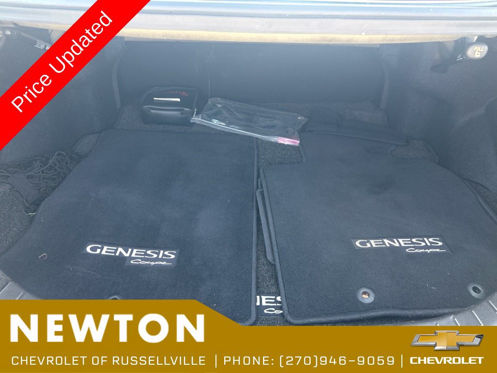 Used 2012 Hyundai Genesis 3.8 RWD image 26