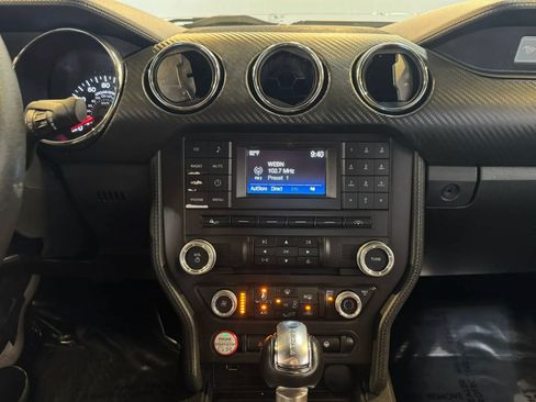 Used 2017 Ford Mustang Coupe RWD image 12