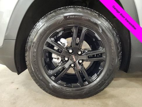 Used 2024 GMC Terrain AT4 AWD/4WD image 11