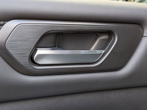 Used 2025 Nissan Armada Platinum Reserve image 29