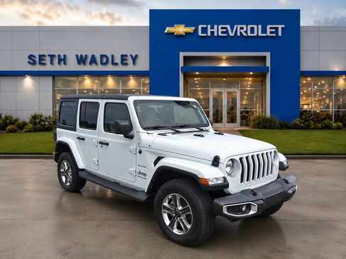 Used 2022 Jeep Wrangler Unlimited Sahara AWD/4WD image 40