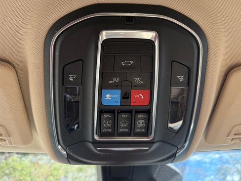 Certified 2022 Jeep Grand Cherokee L Limited image 26