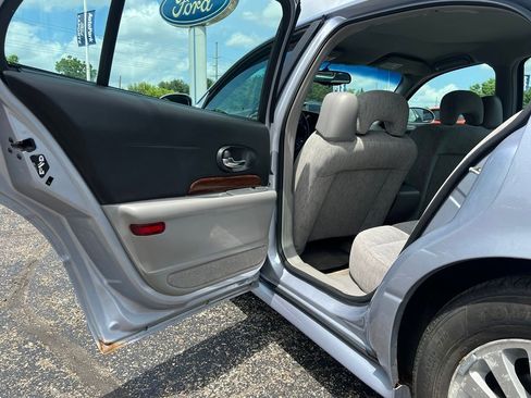 Used 2005 Buick Le Sabre Custom w/ Wheel And Sound Package FWD image 25