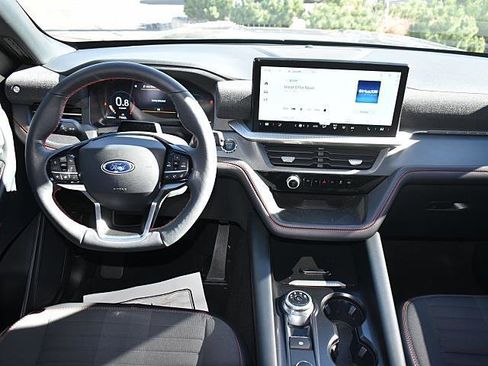 Used 2025 Ford Explorer ST-Line image 17
