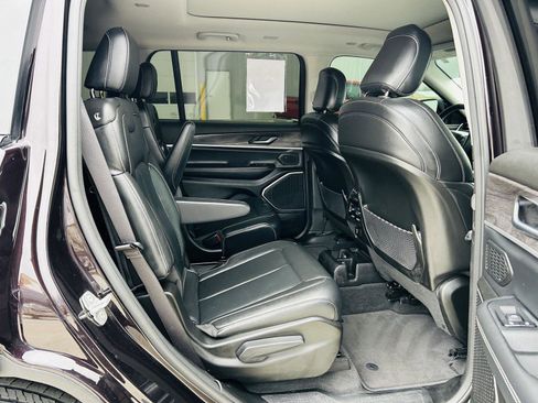 Used 2022 Jeep Grand Cherokee L Limited image 36