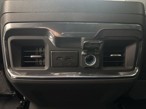 Used 2022 GMC Sierra 1500 SLT w/ SLT Premium Package image 27