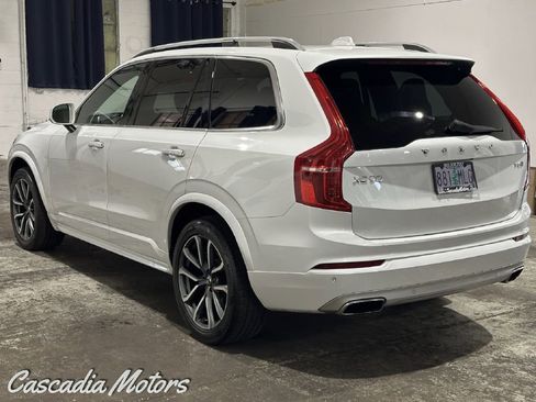 Used 2019 Volvo XC90 T6 Momentum image 4
