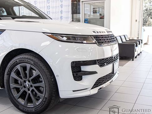 Used 2024 Land Rover Range Rover Sport Dynamic SE AWD/4WD image 4