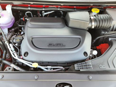 New 2026 Chrysler Pacifica Select image 25