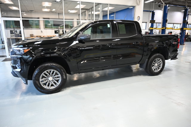 Used 2026 Chevrolet Colorado LT w/ LT Convenience Package AWD/4WD image 8