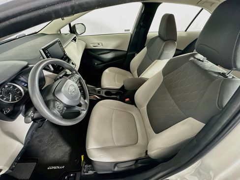 Used 2021 Toyota Corolla LE FWD image 13