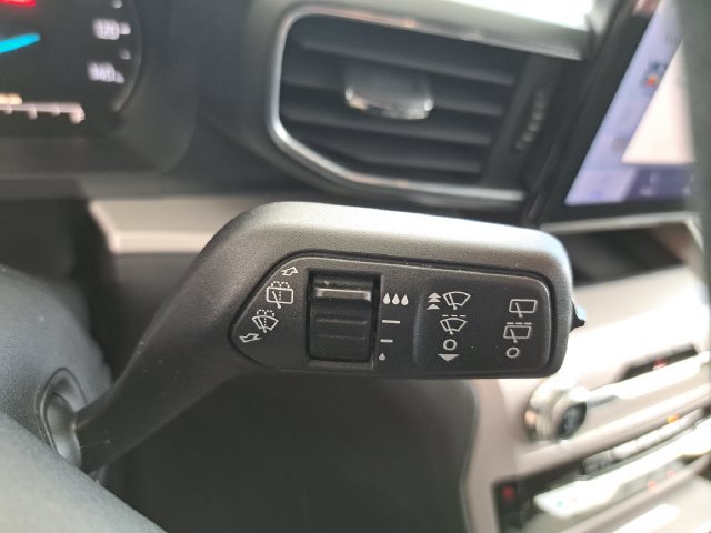Used 2024 Ford Explorer XLT w/ Equipment Group 202A RWD image 20