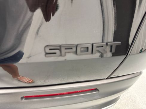 Used 2025 Honda HR-V Sport image 9