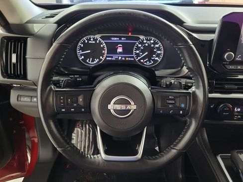 Used 2022 Nissan Pathfinder SV w/ SV Black Package FWD image 27