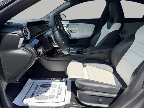 Used 2020 Mercedes-Benz CLA 250 image 17