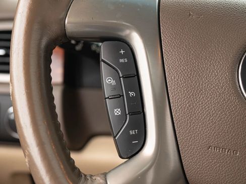 Used 2013 Chevrolet Suburban LTZ image 37