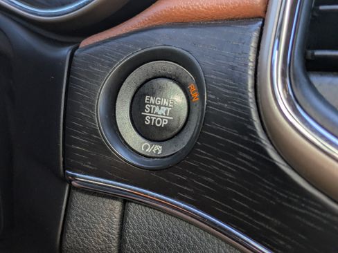 Used 2017 Jeep Grand Cherokee Summit image 34