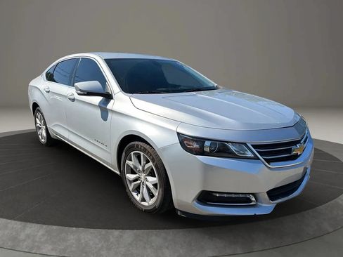 Used 2019 Chevrolet Impala LT FWD image 3