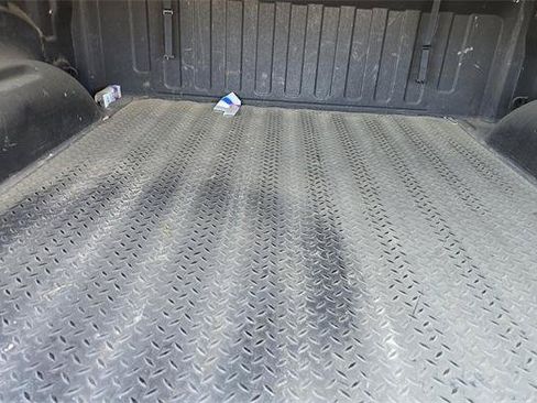 Used 2019 RAM 1500 Laramie AWD/4WD image 13