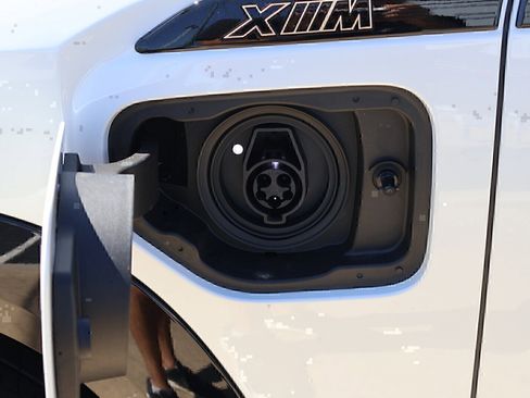 Used 2024 BMW XM image 8