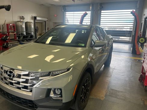 Used 2022 Hyundai Santa Cruz SEL w/ Activity Package FWD image 1