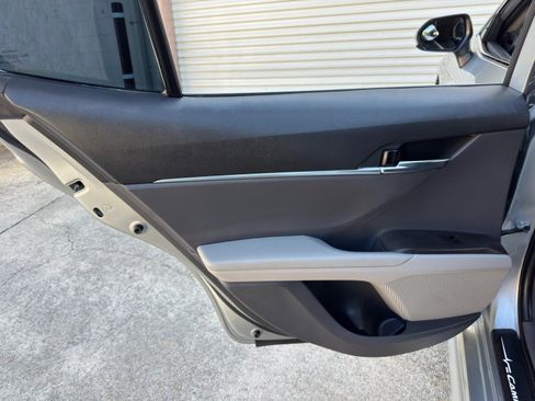 Used 2021 Toyota Camry SE FWD image 36