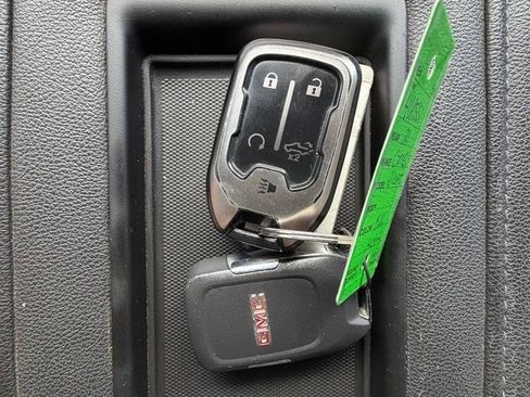 Used 2021 GMC Sierra 1500 SLT AWD/4WD image 30