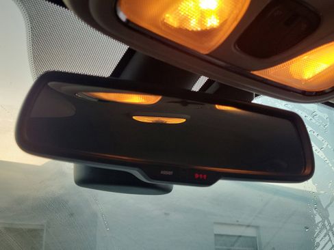 Used 2017 Jeep Cherokee Limited image 26