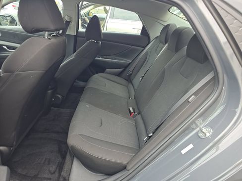 Used 2024 Hyundai Elantra SE FWD image 14