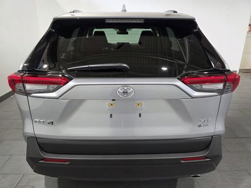 Used 2025 Toyota RAV4 XLE w/ Convenience Package AWD/4WD image 4