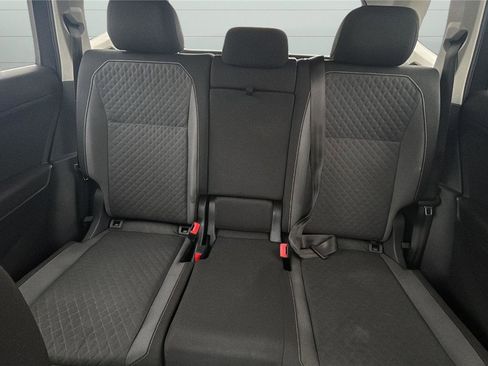 Used 2021 Volkswagen Tiguan S image 24