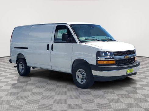 New 2026 Chevrolet Express 2500 w/ Driver Convenience Package image 3
