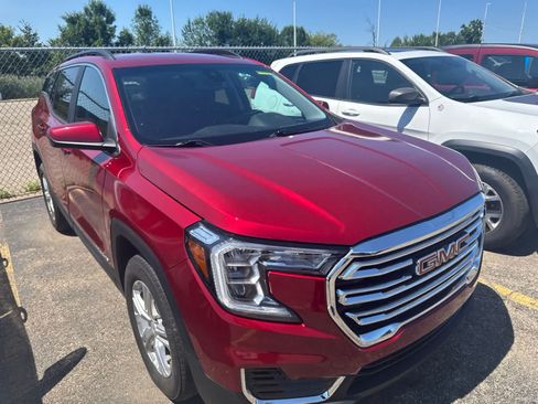 Used 2022 GMC Terrain SLE w/ Driver Convenience Package AWD/4WD image 23