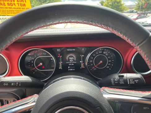 Used 2020 Jeep Wrangler Unlimited Rubicon w/ Dual Top Group AWD/4WD image 22