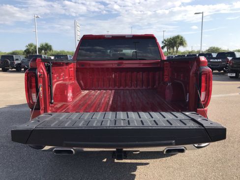 Used 2024 GMC Sierra 1500 SLT w/ X31 Off-Road Package image 23