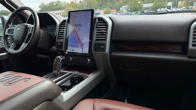 Used 2019 Ford F150 King Ranch w/ Equipment Group 601A Luxury AWD/4WD image 39