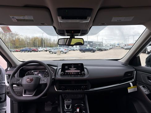 New 2026 Nissan Rogue SV AWD/4WD image 27