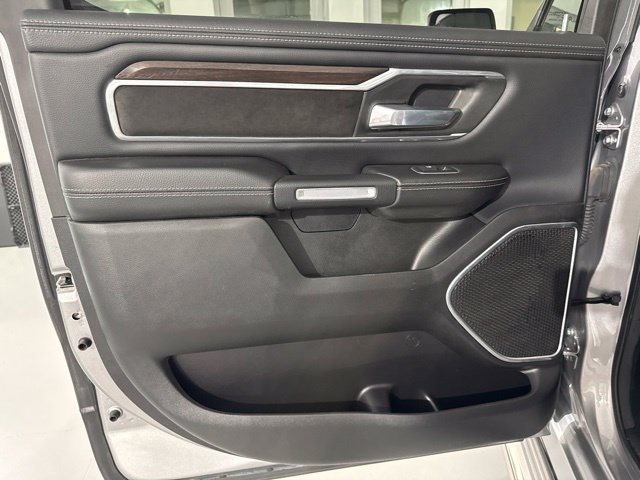 Used 2022 RAM 1500 Laramie AWD/4WD image 15