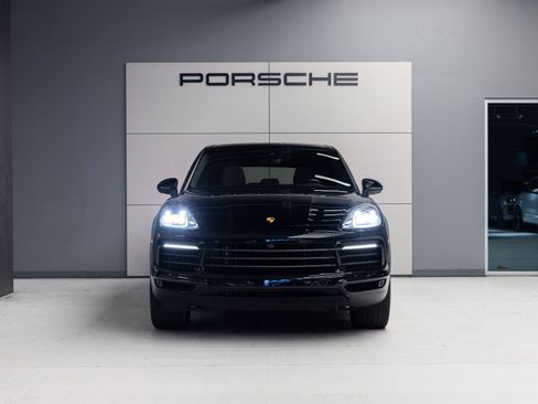 Certified 2023 Porsche Cayenne Platinum Edition AWD/4WD image 10