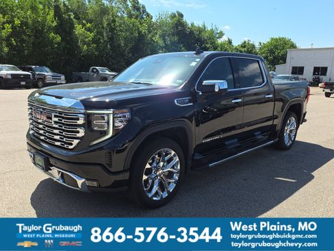 Certified 2022 GMC Sierra 1500 Denali w/ Technology Package AWD/4WD image 4