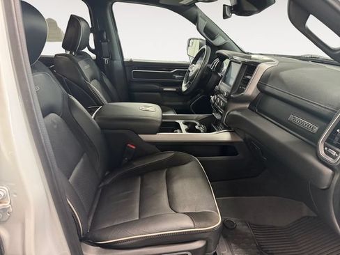 Used 2022 RAM 1500 Laramie w/ Sport Appearance Package AWD/4WD image 4
