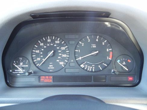 Used 1992 BMW 525i Sedan image 11