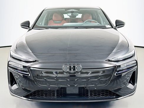 Used 2025 Audi S6 e-tron Prestige w/ 21" Black Optic Package AWD/4WD image 2