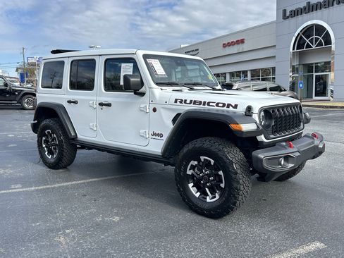 Used 2025 Jeep Wrangler Unlimited Rubicon w/ Technology Group image 2