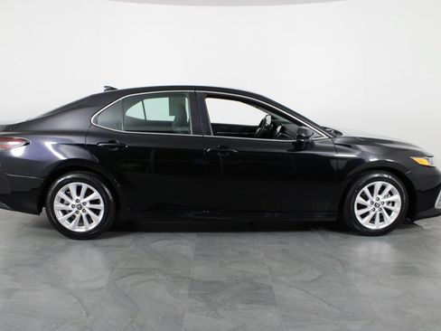 Used 2021 Toyota Camry LE FWD image 14