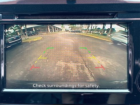 Used 2018 Nissan Rogue S image 14